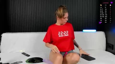 Alena online show from October 22, 2:52 pm