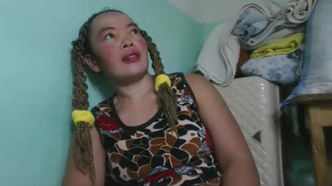 alypierette online show from March 16, 5:55 am