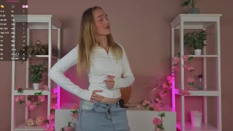 Vanessa online show from October 3, 7:55 pm