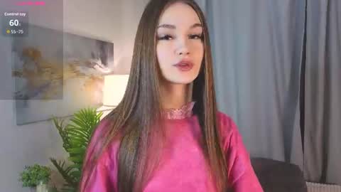 Mona online show from June 22, 4:14 pm