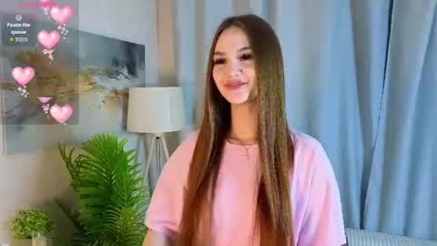 Mona online show from July 8, 4:10 pm