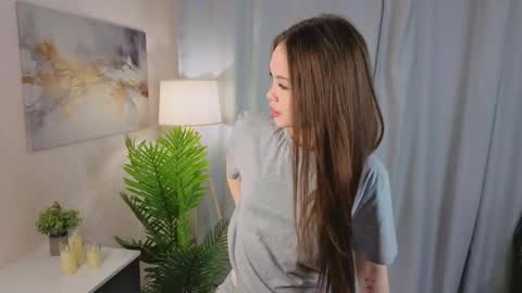 Mona online show from May 4, 4:13 pm