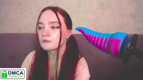 Alyssa online show from November 19, 3:39 am