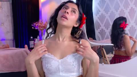 alyssa_joness online show from January 17, 2:48 pm