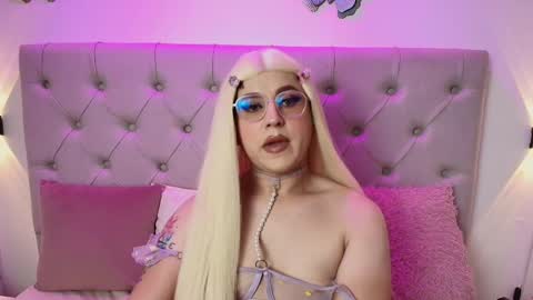 alyssaa_hunter online show from March 1, 1:21 am