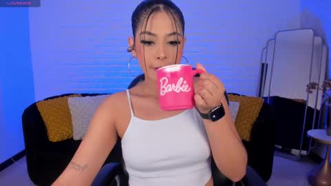 Aly  online show from February 25, 11:43 am