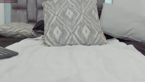 alyssia online show from May 19, 12:56 pm