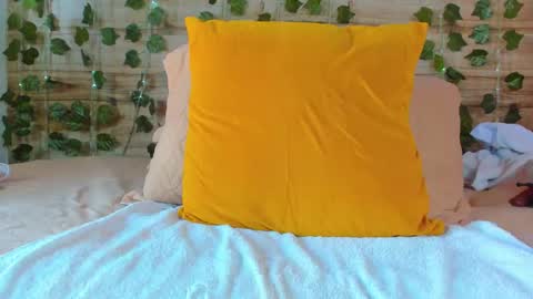 alyssia online show from February 23, 3:29 pm