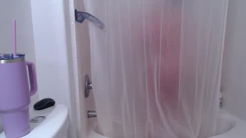 Snapshot of alyssiaamorexo chatting on February 26, 1:54 pm Alyssiaamorexo online show from February 26, 1:54 pm