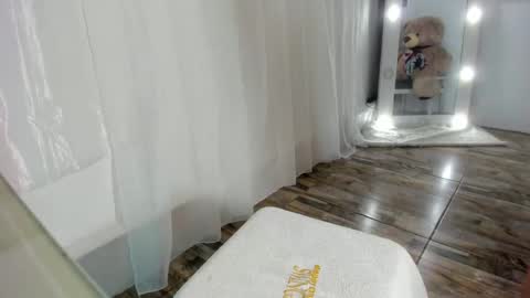 Amada Mia online show from January 5, 2:06 am