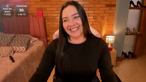 Hi Im AmaiaHelp me reach 100 likes online show from May 17, 1:09 pm