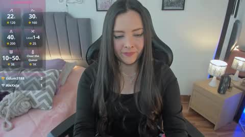 Hi Im AmaiaHelp me reach 100 likes online show from November 19, 8:07 pm