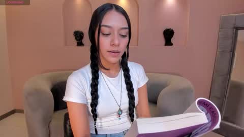 Amalia cruss online show from January 14, 9:01 pm