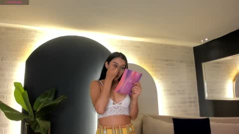 Amalia cruss online show from April 5, 11:24 pm