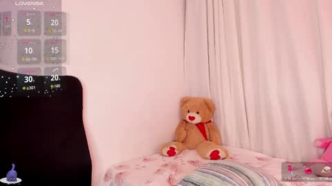 Snapshot of amaliaandrade chatting on September 19, 3:54 am Amalia real MIA online show from September 19, 3:54 am