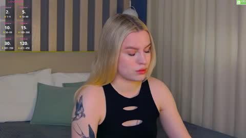 Amalia online show from April 12, 1:04 pm