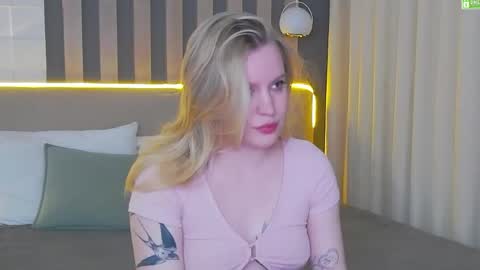 Amalia online show from May 14, 4:49 pm