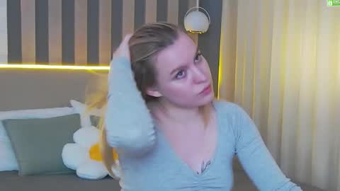 Amalia online show from May 31, 1:21 pm