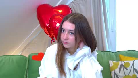 Amalia online show from February 18, 6:48 am