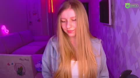 Amalia online show from December 18, 1:23 pm