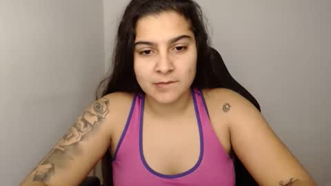 Snapshot of amanda5star chatting on January 9, 10:31 pm The queen of the biceps online show from January 9, 10:31 pm