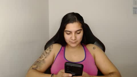 Snapshot of amanda5star chatting on February 7, 2:08 am The queen of the biceps online show from February 7, 2:08 am