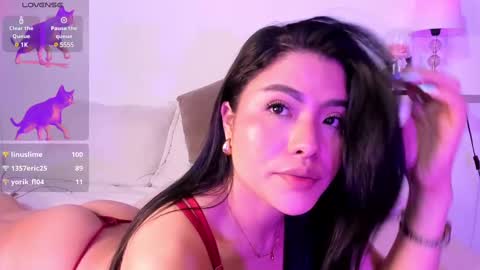 Snapshot of amanda_26 chatting on March 6, 7:25 am Luisa online show from March 6, 7:25 am