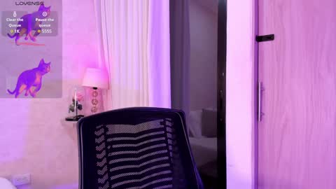 Snapshot of amanda_26 chatting on January 30, 1:11 am Luisa online show from January 30, 1:11 am
