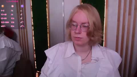 Hi im Amanda online show from July 12, 1:25 pm