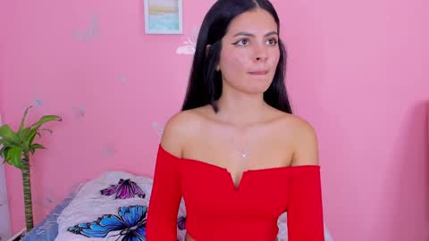 Snapshot of amanda_lorense chatting on December 25, 4:54 am Thalia online show from December 25, 4:54 am
