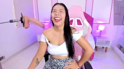 Amanda Noir online show from September 30, 12:15 pm