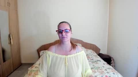 Snapshot of amanda_squirt chatting on March 5, 10:55 am amanda_squirt online show from March 5, 10:55 am