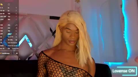 amandaa_fox_ online show from June 18, 8:25 pm
