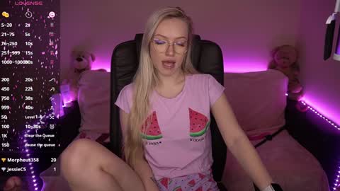 Amanda online show from February 8, 2:49 pm