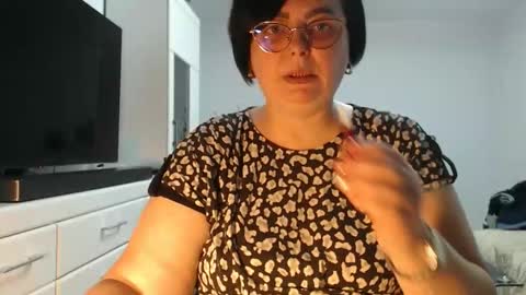 Anda online show from April 12, 8:13 pm