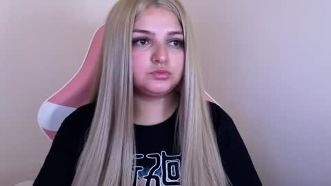 Amandha online show from February 5, 2:48 pm