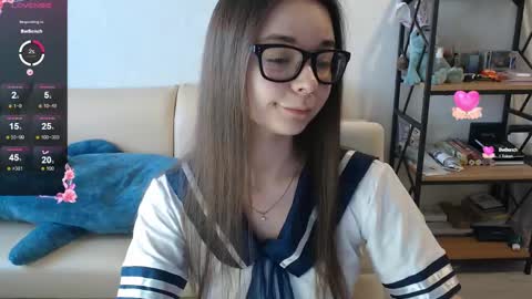 Snapshot of amaneli chatting on December 5, 11:33 am Mila online show from December 5, 11:33 am