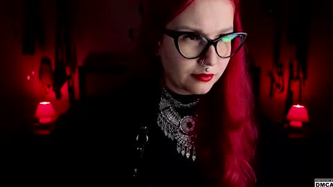 Goddess Amanita online show from November 17, 12:30 pm