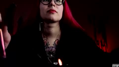 Goddess Amanita online show from October 1, 1:43 pm