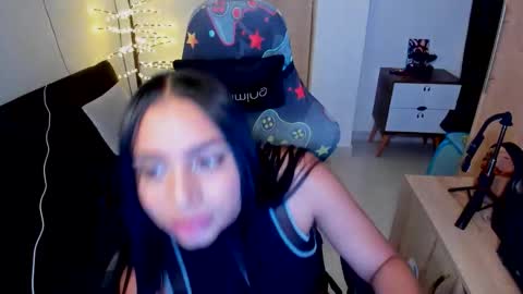 Amara Lux online show from February 13, 3:54 am