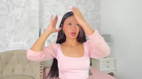 amara_rousse online show from September 26, 11:51 am