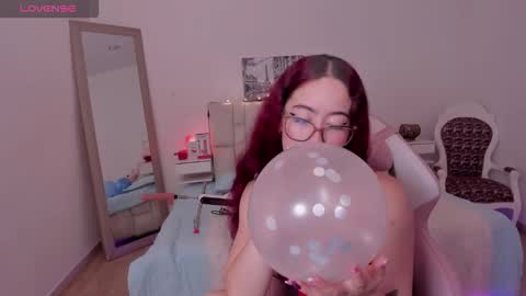 amaraa_couper1 online show from February 15, 4:26 am