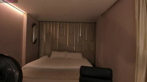 Amara Di online show from April 2, 12:01 pm