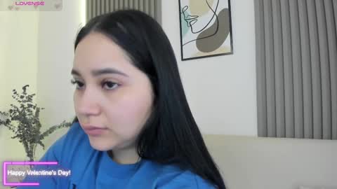Snapshot of amaraevanss_ chatting on February 15, 12:11 pm Amara online show from February 15, 12:11 pm