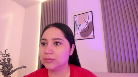 Snapshot of amaraevanss_ chatting on February 7, 12:17 pm Amara online show from February 7, 12:17 pm