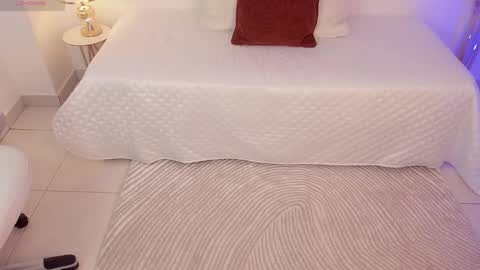 Snapshot of amaraht_ chatting on February 17, 10:49 pm Amara online show from February 17, 10:49 pm