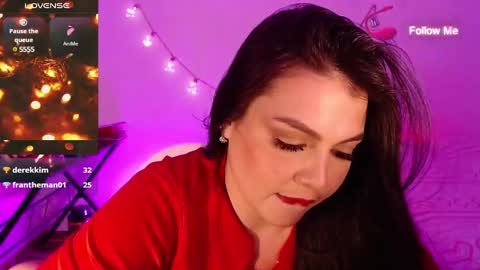 Snapshot of amarantha_naughty chatting on December 13, 1:15 am Amarantha online show from December 13, 1:15 am
