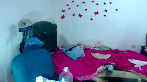 Snapshot of amararoberts08 chatting on September 13, 2:25 am Amara Julia online show from September 13, 2:25 am