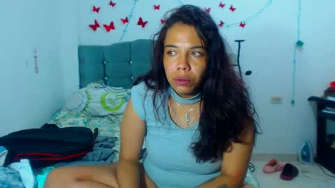 Snapshot of amararoberts08 chatting on February 21, 4:51 am Amara Julia online show from February 21, 4:51 am