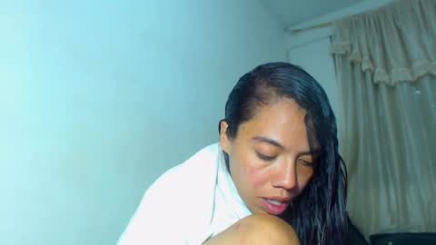 Snapshot of amararoberts08 chatting on January 3, 1:05 am Amara Julia online show from January 3, 1:05 am